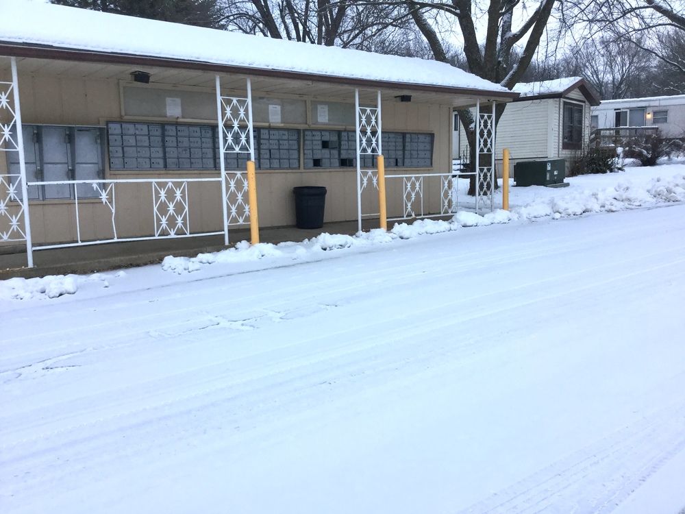Villa Village: 2404 N 8th St, Red Oak, IA 51566